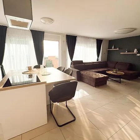 Apartament L&t