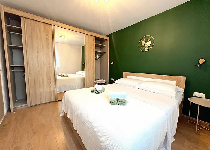 L&t Apartment *